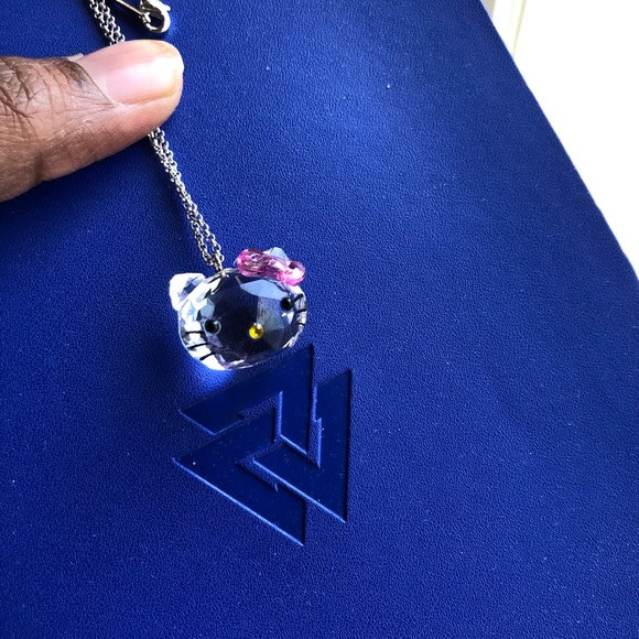 - 925 stamped hello kitty pendant Swarovski crystal necklace - not swan … - Picture 5 of 13